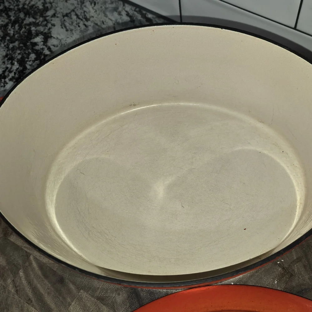 Le Creuset 29cm Flame Oval Dutch Oven - Picture 6 of 12